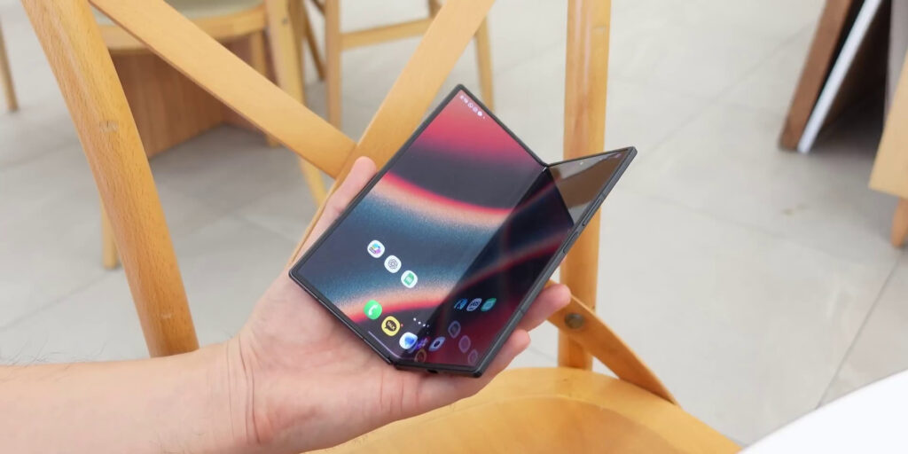 Galaxy Z Fold 8