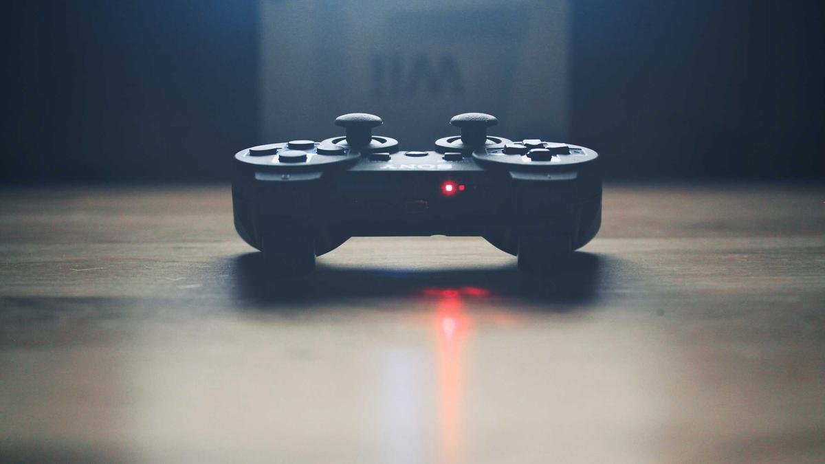 Handheld Gaming PCs: Everything You Need to Know Before Buying